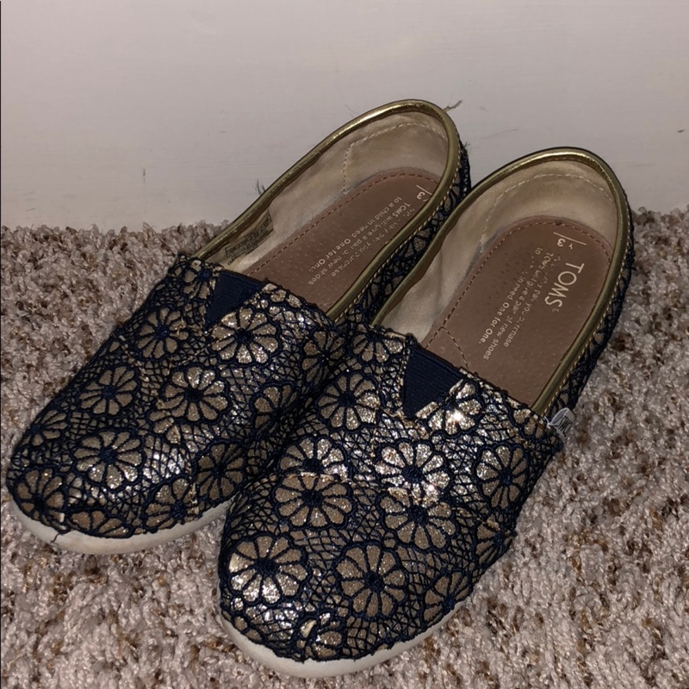 Toms navy and gold lace